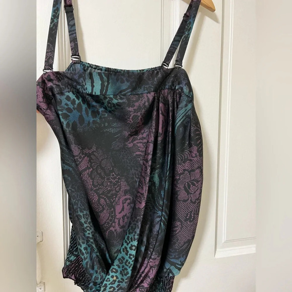 Satin Top Size XS - Picture 5 of 10